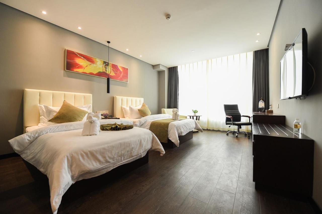 Metropolo,Shanghai,Hongqiao Airport,Wuzhong Road Екстериор снимка